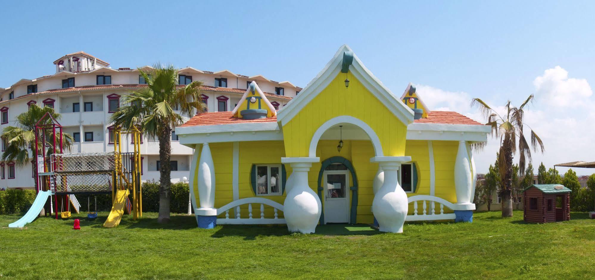 Hotel Cesars Side